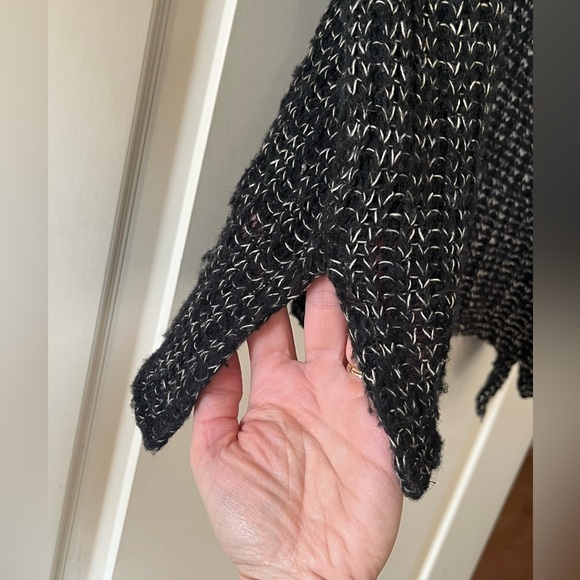 TopShop Knit Black Short Sleeve Sweater Women’s Size US 10 - Picture 7 of 14